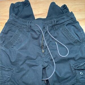 American eagle cargo joggers! Size 14 short